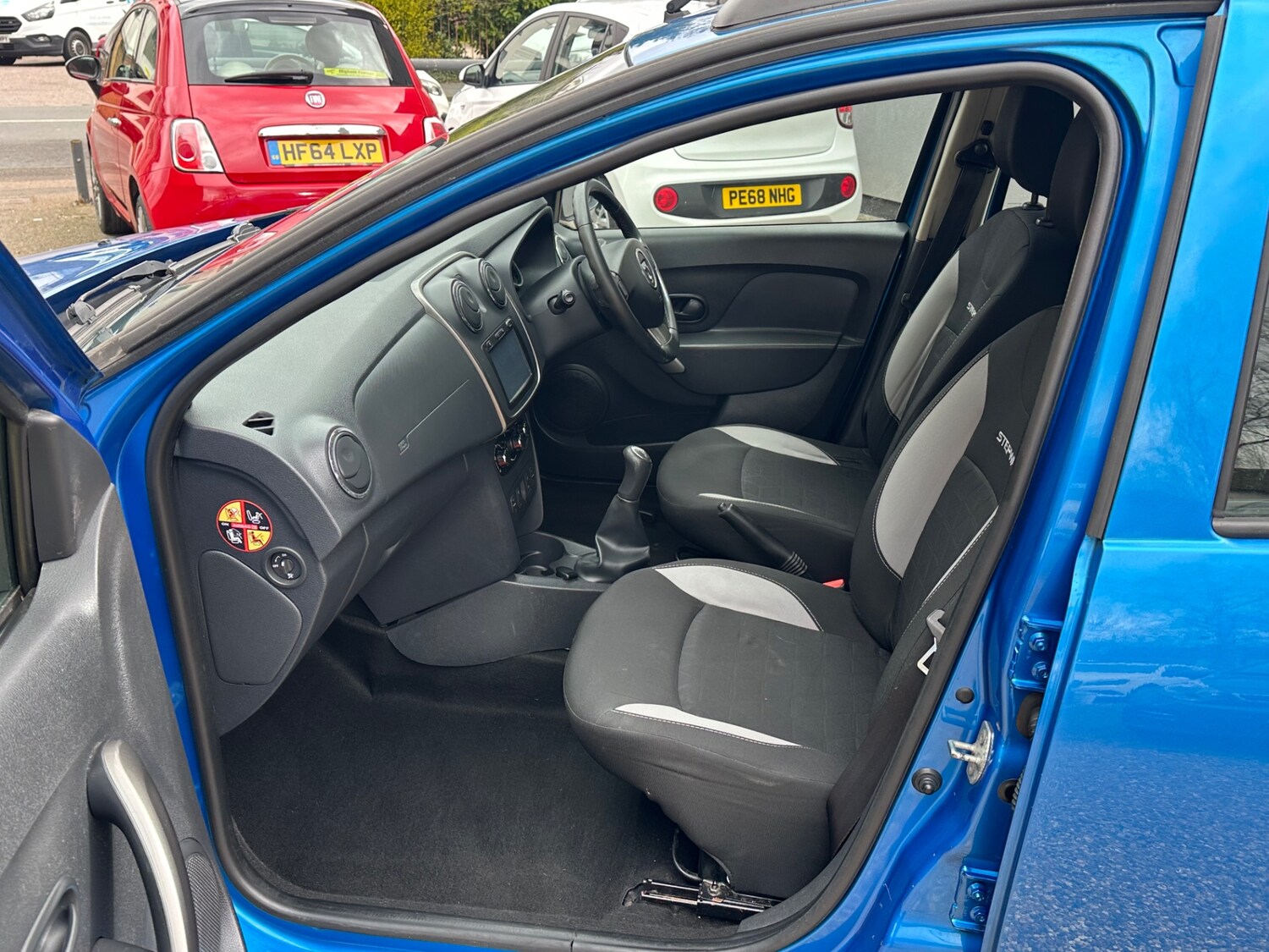 Used Dacia Sandero Stepway 2014 for sale - 77901795: Photo 17