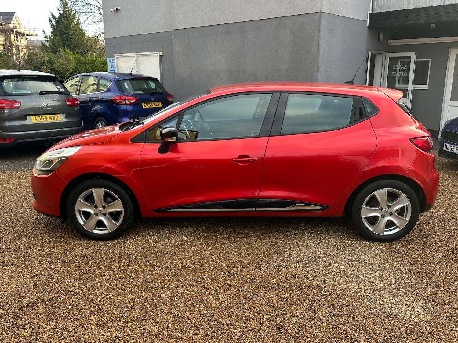 Used Renault Clio 2014 for sale - 77125074: Photo 4