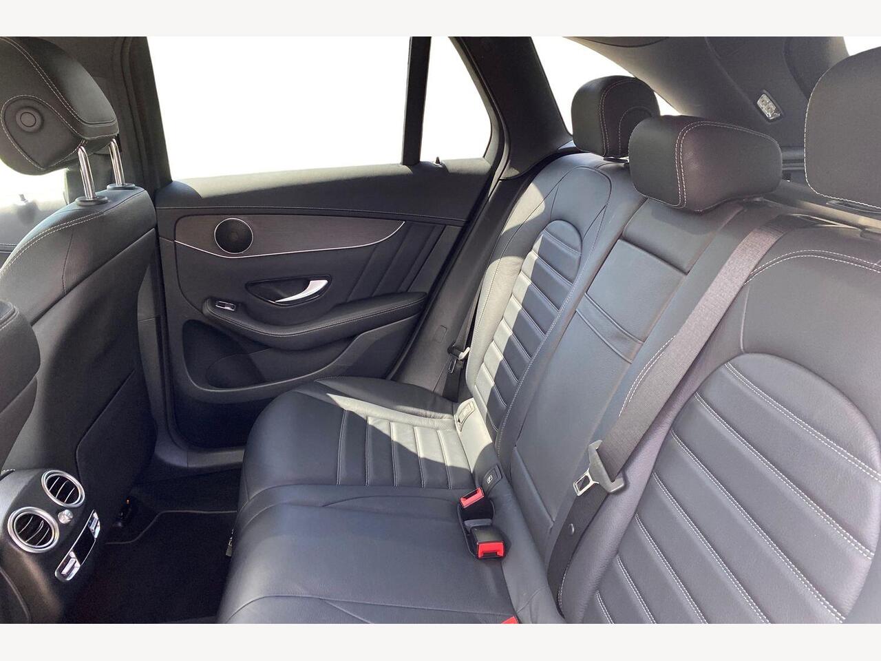 Used Mercedes-Benz GLC 2022 for sale - 76745002: Photo 10