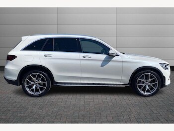 Used Mercedes-Benz GLC 2022 for sale - 76745002: Photo