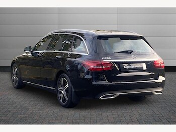 Used Mercedes-Benz C Class 2019 for sale - 76673371: Photo