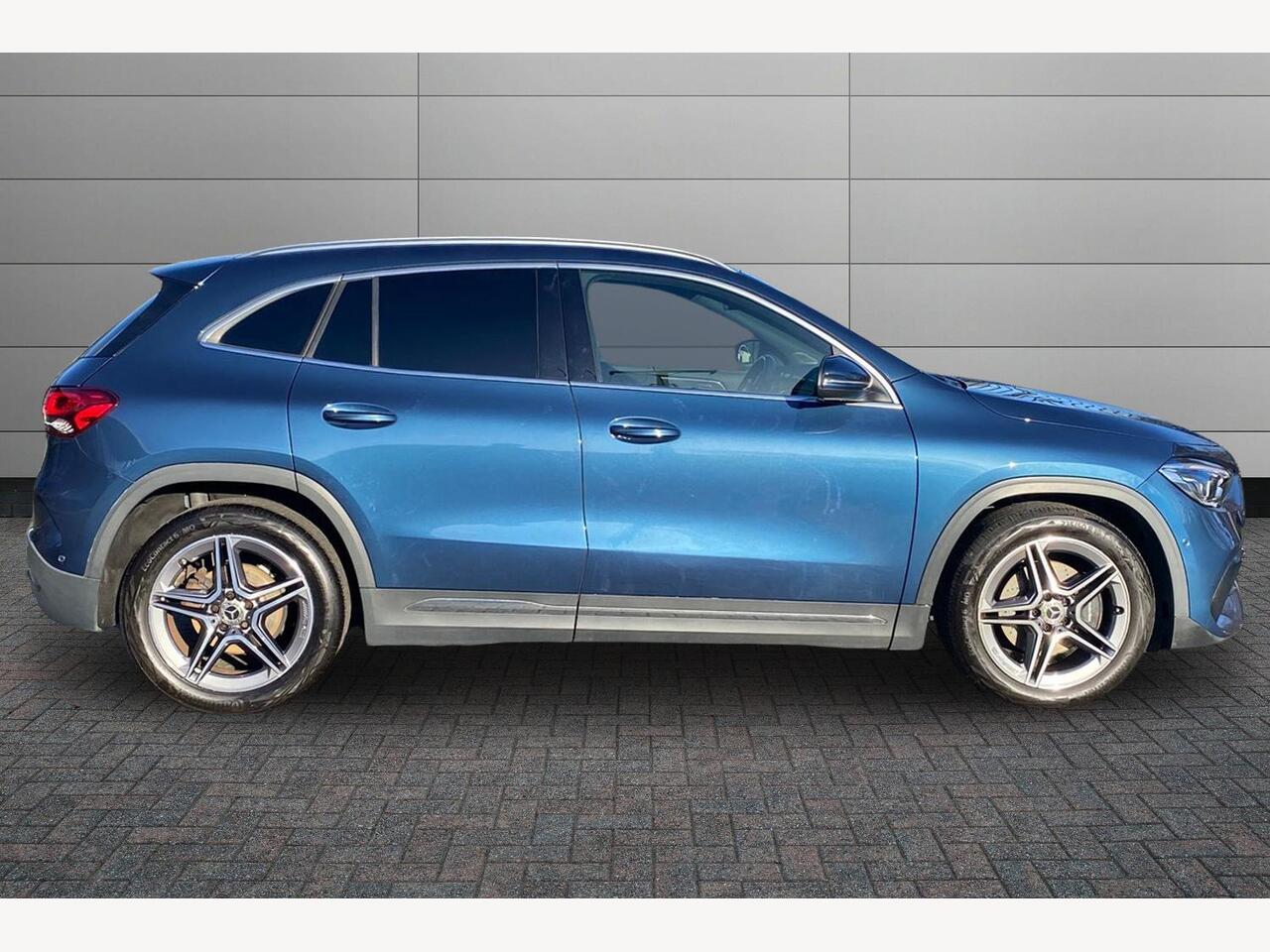 Used Mercedes-Benz GLA 2021 for sale - 76787960: Photo 3