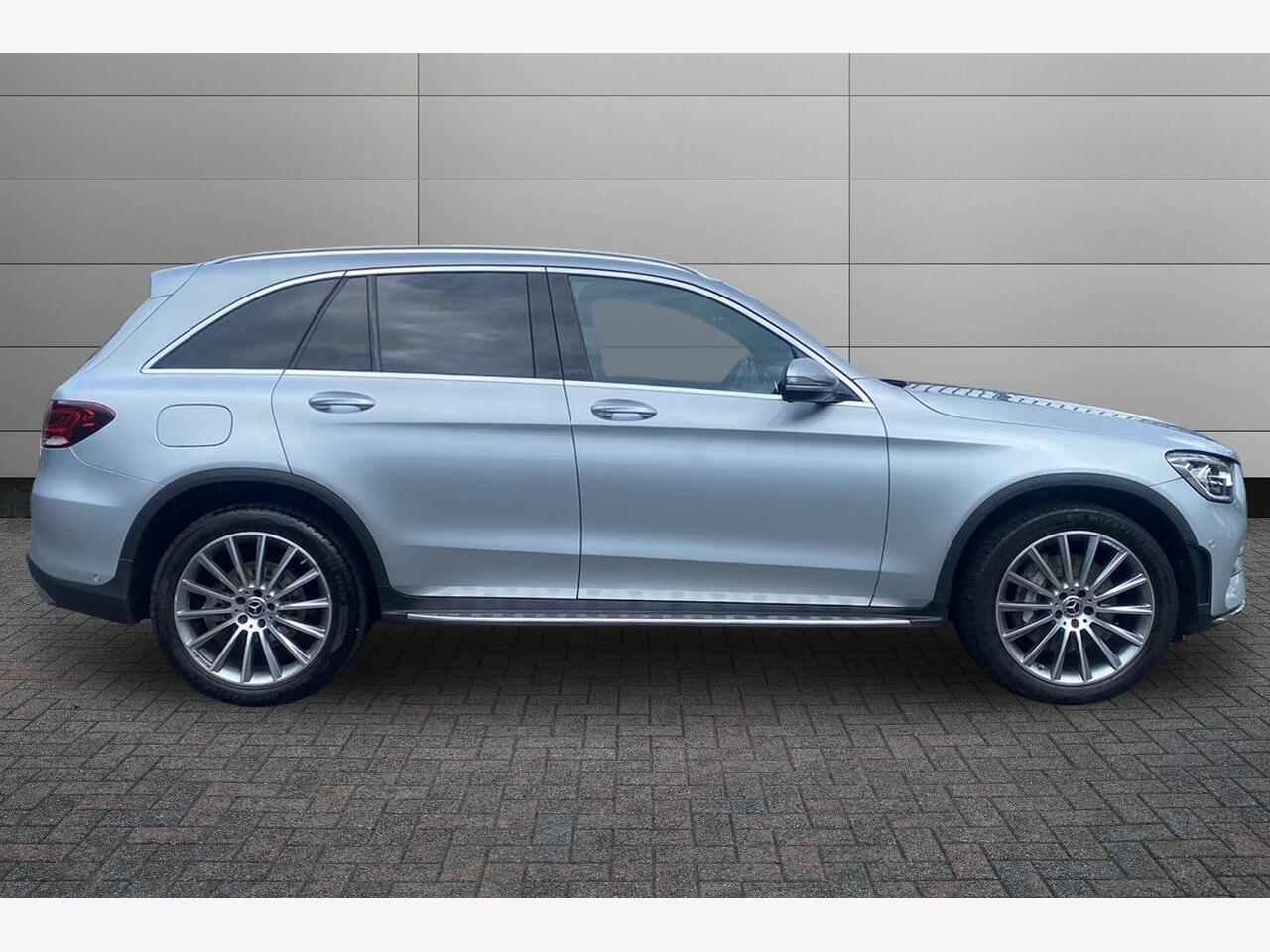 Used Mercedes-Benz GLC 2022 for sale - 76675541: Photo 3