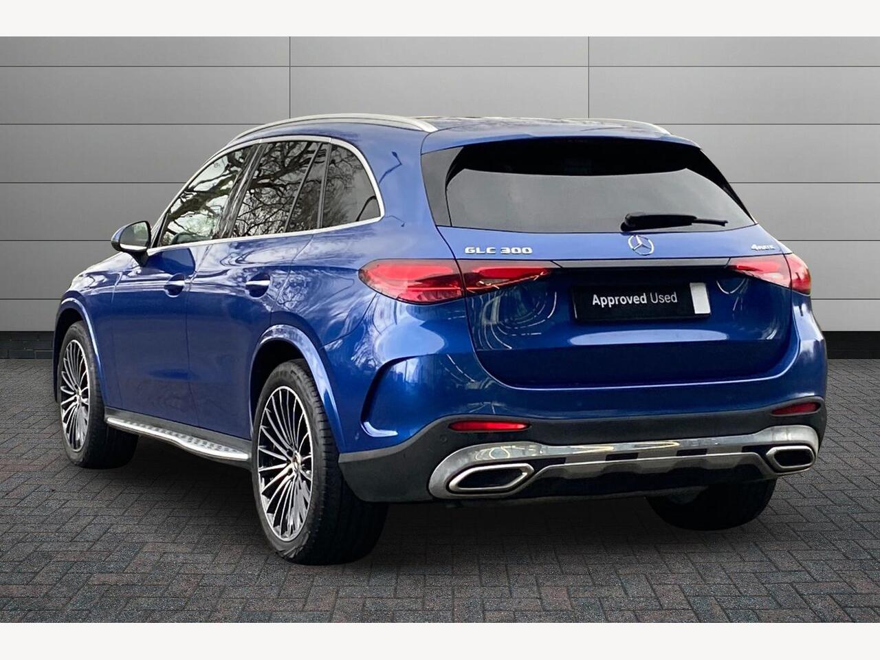 Used Mercedes-Benz GLC 2023 for sale - 77588085: Photo 2