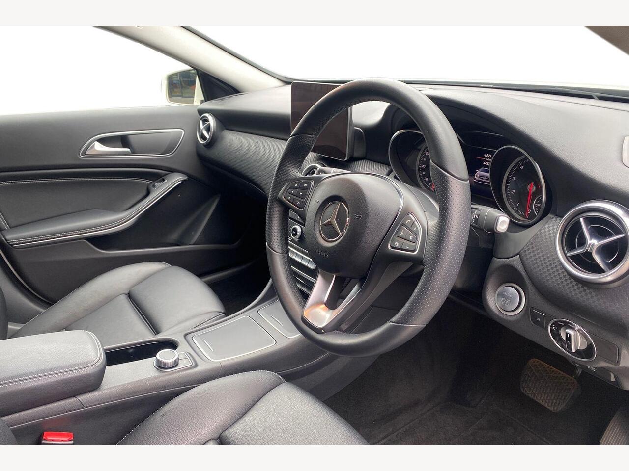 Used Mercedes-Benz A-Class 2018 for sale - 77910916: Photo 5