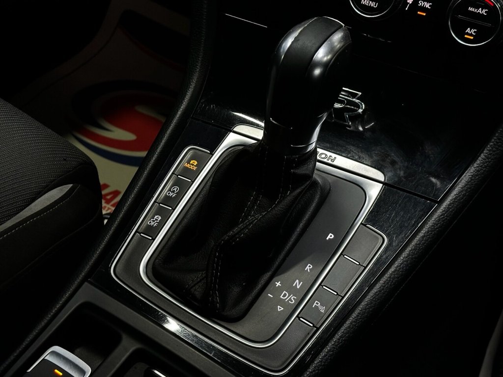 Used Volkswagen Golf 2015 for sale - 77507981: Photo 28