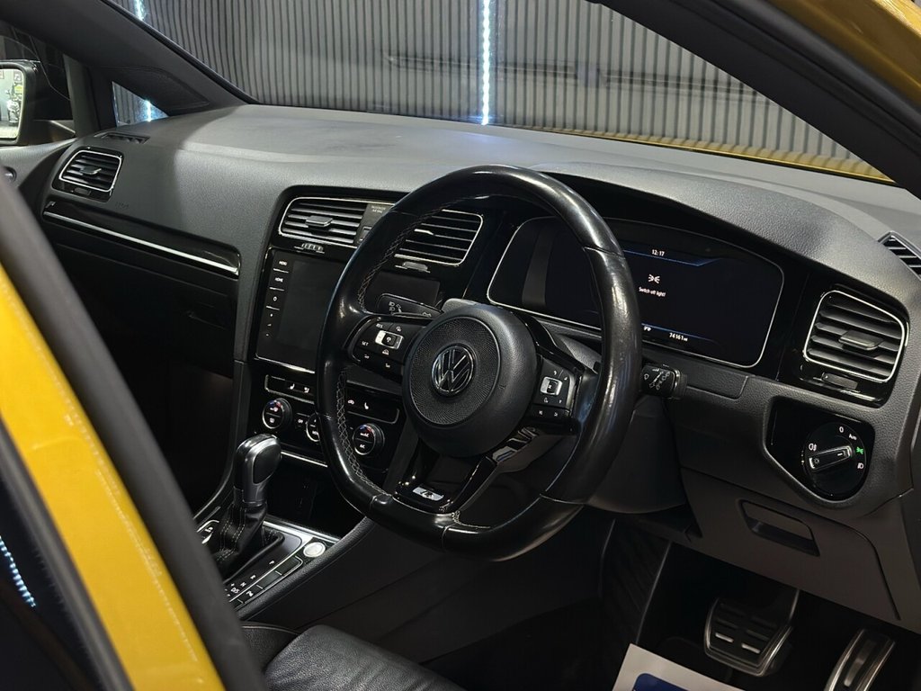 Used Volkswagen Golf 2017 for sale - 77976353: Photo 23