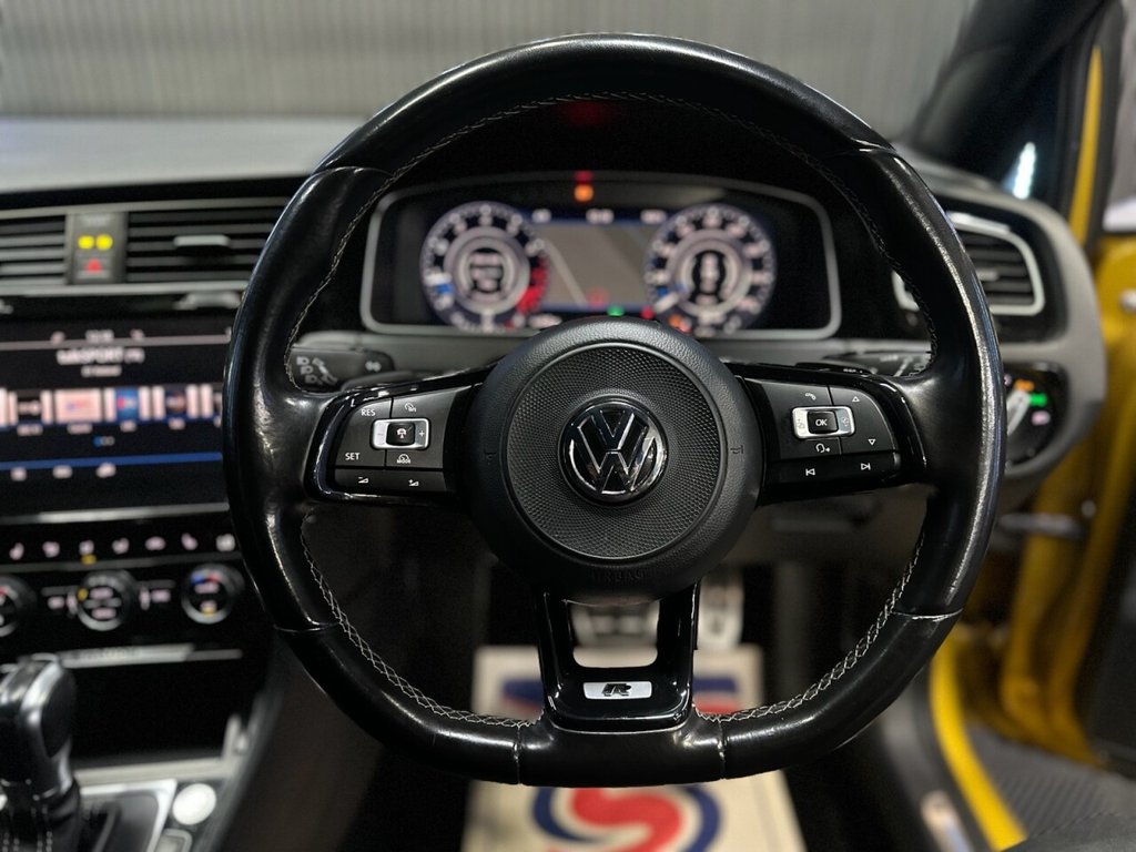 Used Volkswagen Golf 2017 for sale - 77976353: Photo 24