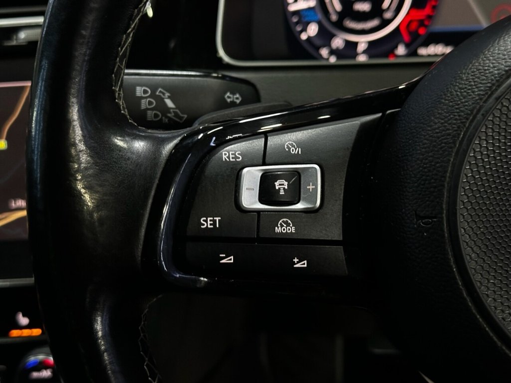 Used Volkswagen Golf 2017 for sale - 77976353: Photo 34