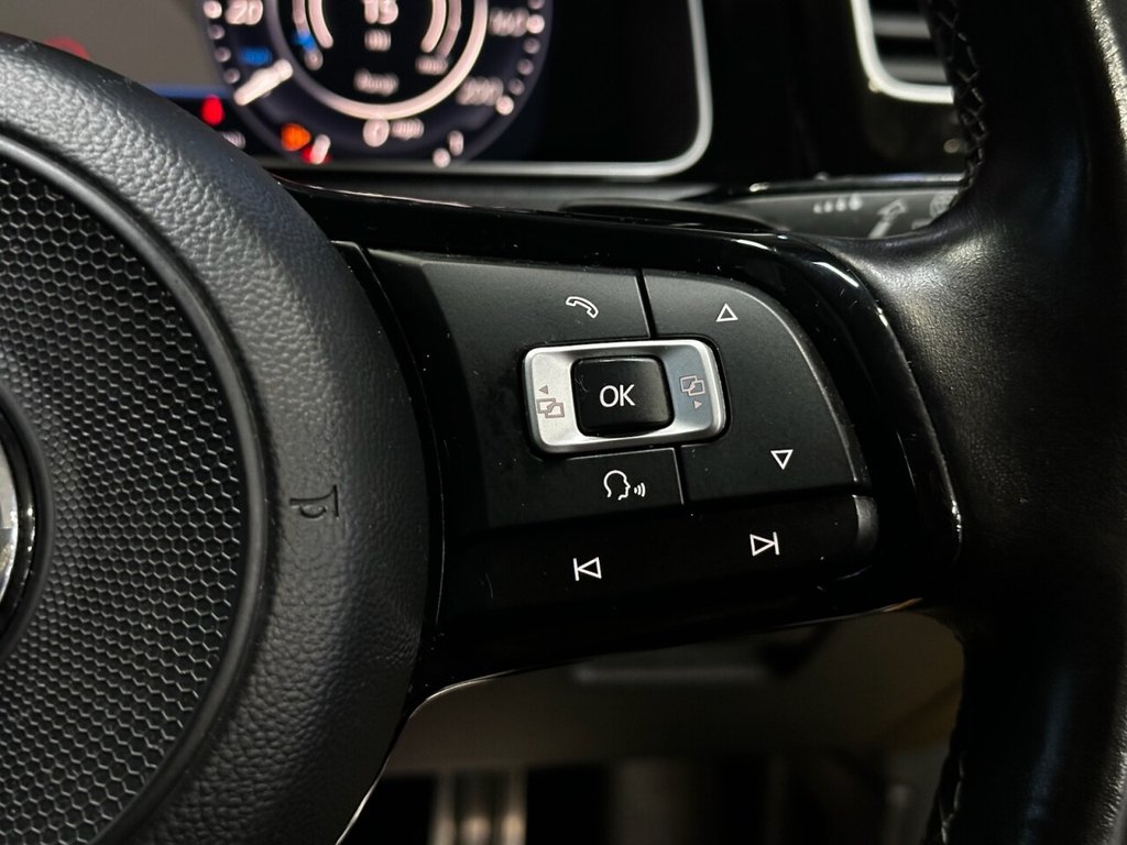 Used Volkswagen Golf 2017 for sale - 77976353: Photo 35