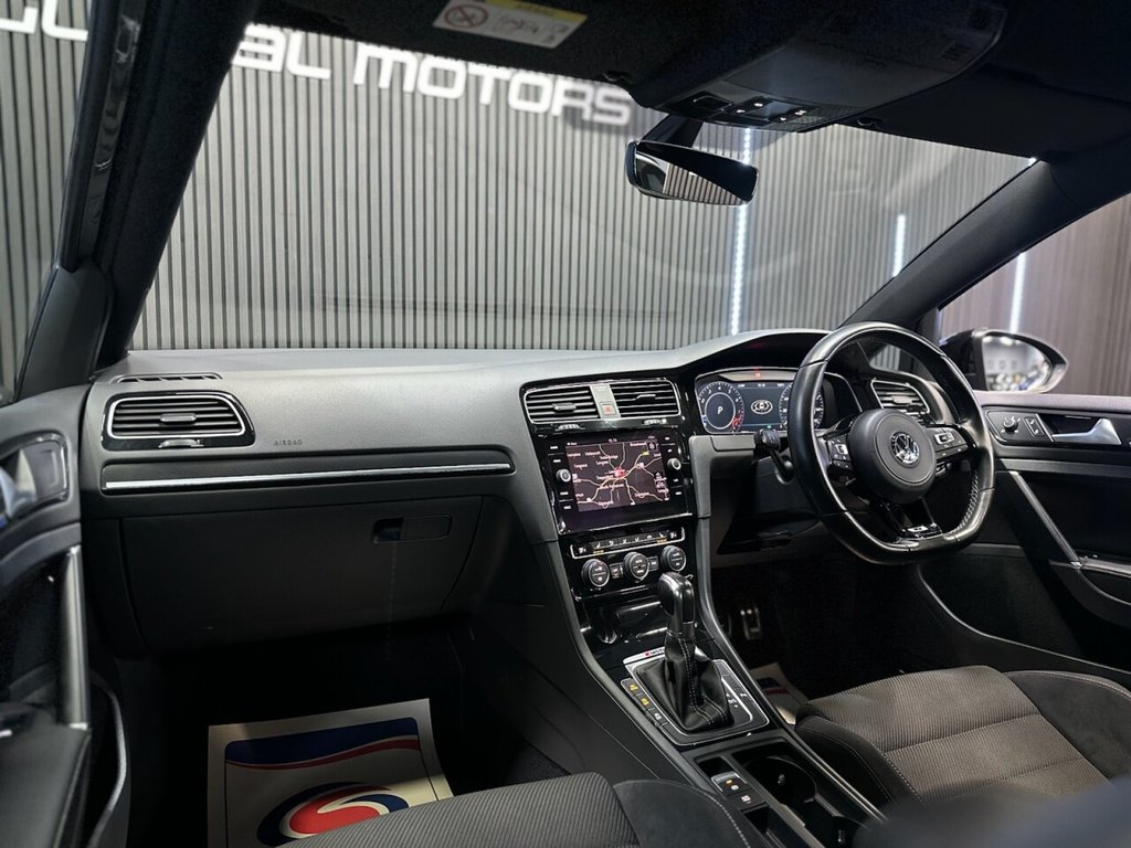 Used Volkswagen Golf 2017 for sale - 77572113: Photo 23