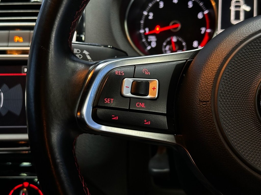 Used Volkswagen Polo 2016 for sale - 76768086: Photo 33