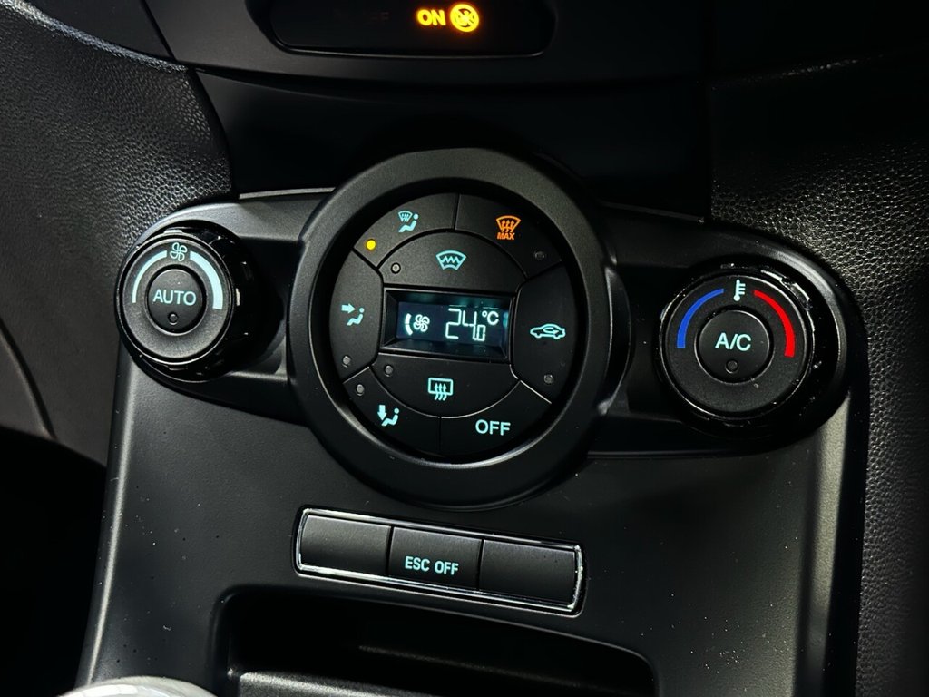 Used Ford Fiesta 2014 for sale - 77187896: Photo 29