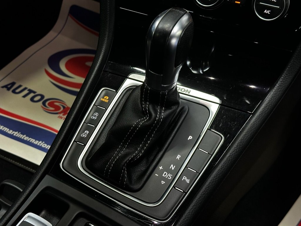 Used Volkswagen Golf 2016 for sale - 77072614: Photo 32