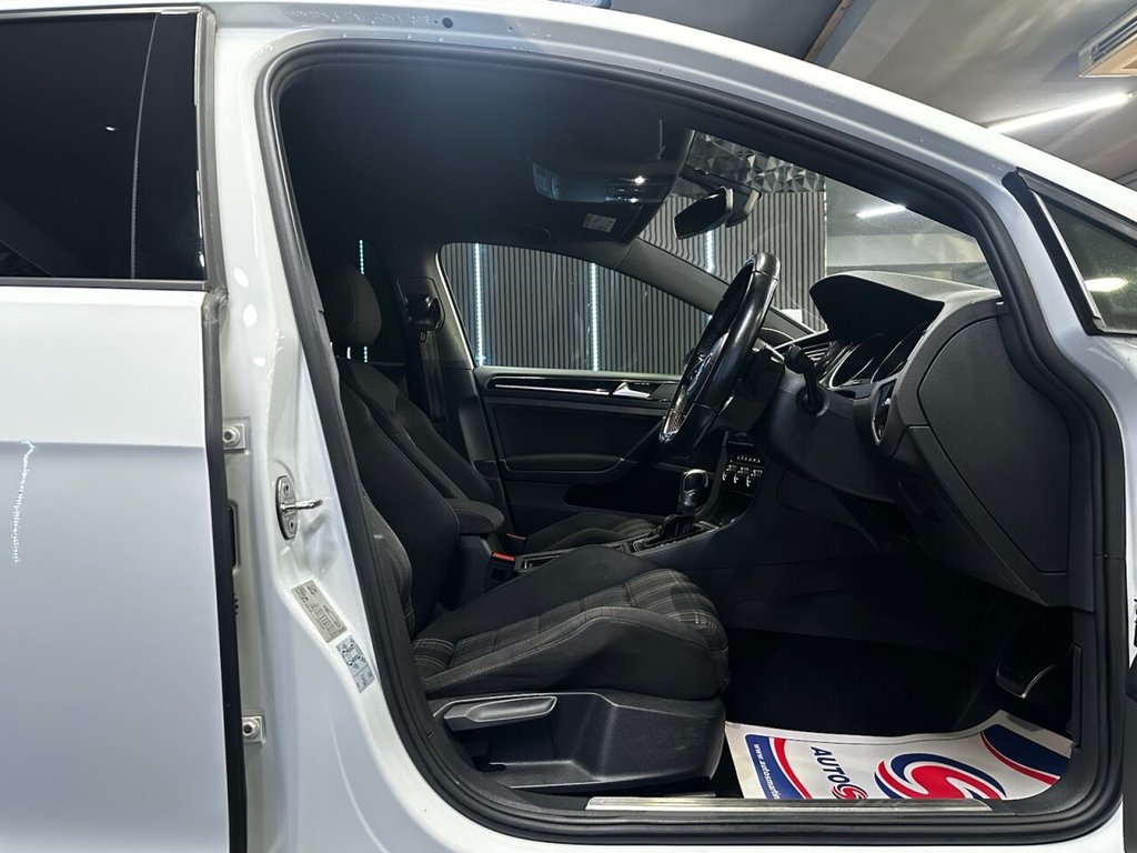 Used Volkswagen Golf 2017 for sale - 77747922: Photo 17