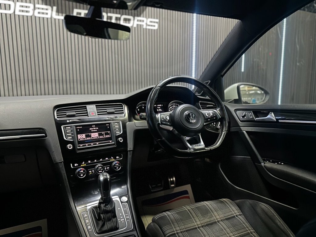 Used Volkswagen Golf 2017 for sale - 77747922: Photo 19