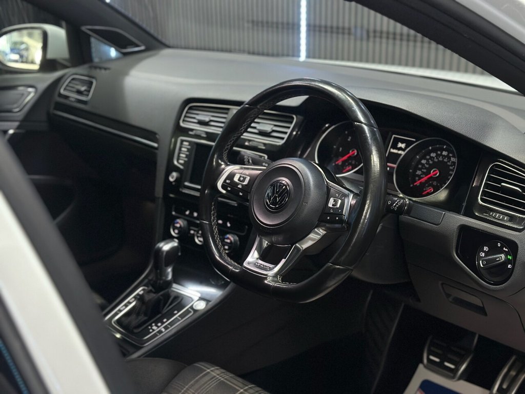 Used Volkswagen Golf 2017 for sale - 77747922: Photo 21