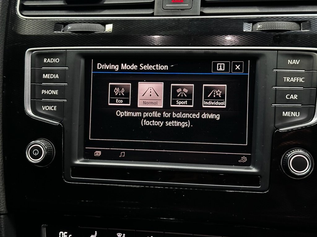 Used Volkswagen Golf 2017 for sale - 77747922: Photo 26