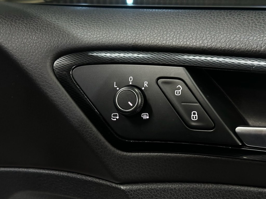 Used Volkswagen Golf 2017 for sale - 77747922: Photo 33