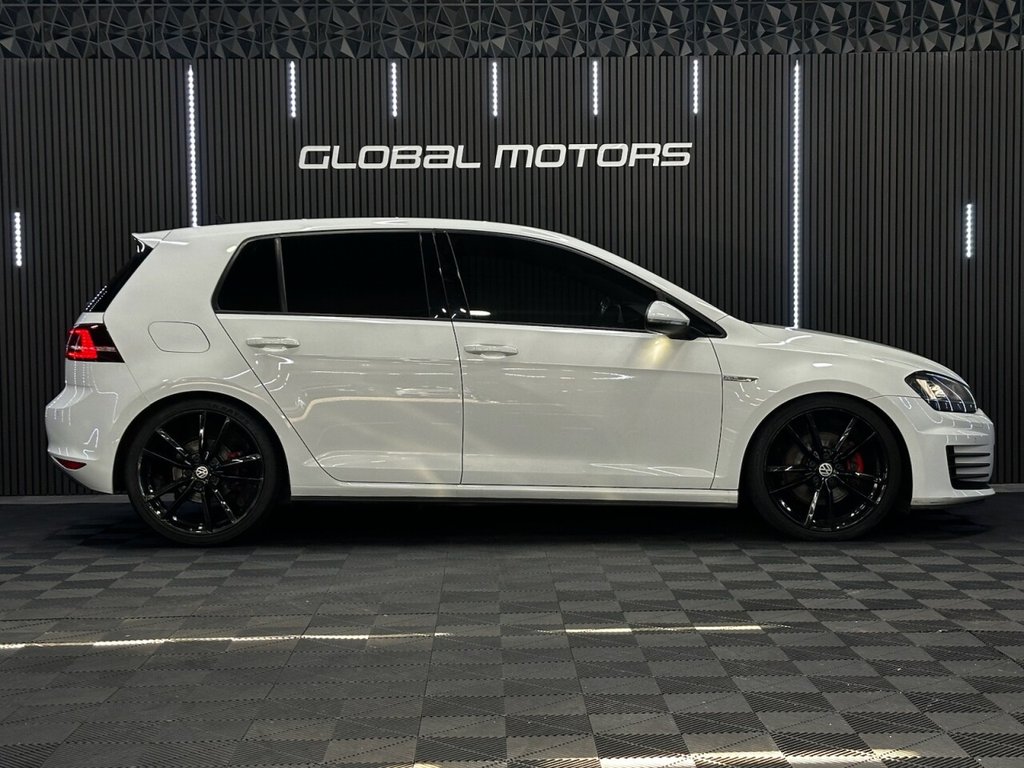 Used Volkswagen Golf 2017 for sale - 77747922: Photo 5