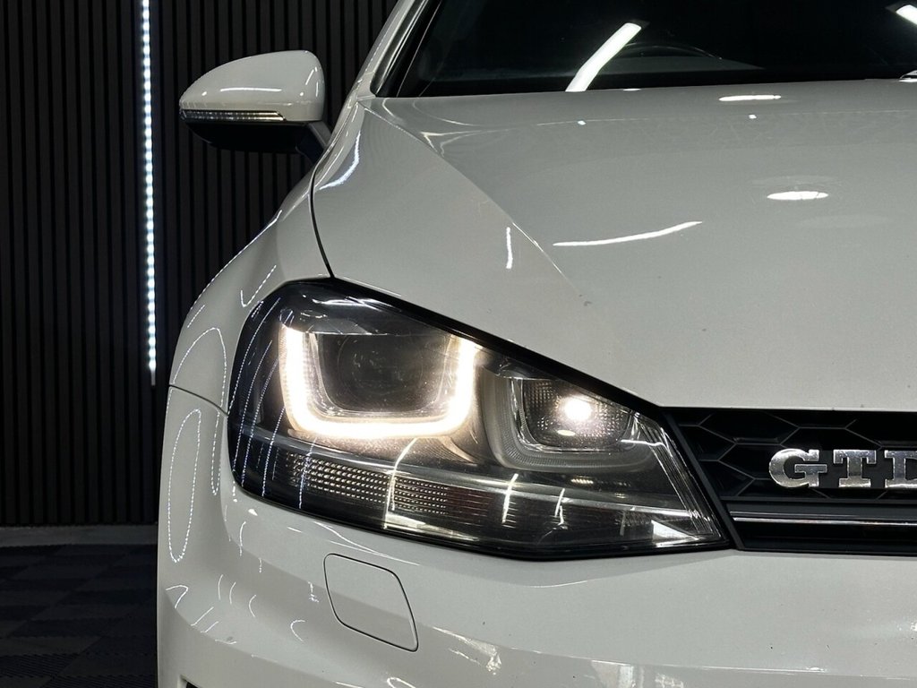 Used Volkswagen Golf 2017 for sale - 77747922: Photo 9