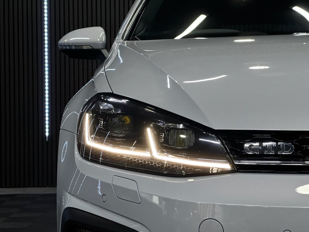 Used Volkswagen Golf 2017 for sale - 77608495: Photo 11