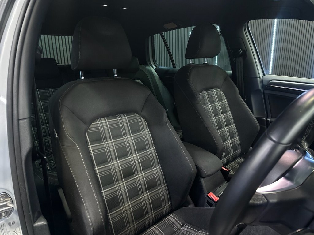 Used Volkswagen Golf 2017 for sale - 77608495: Photo 17