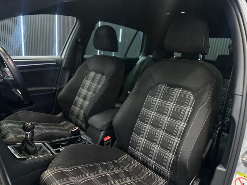 Used Volkswagen Golf 2017 for sale - 77608495: Photo 18