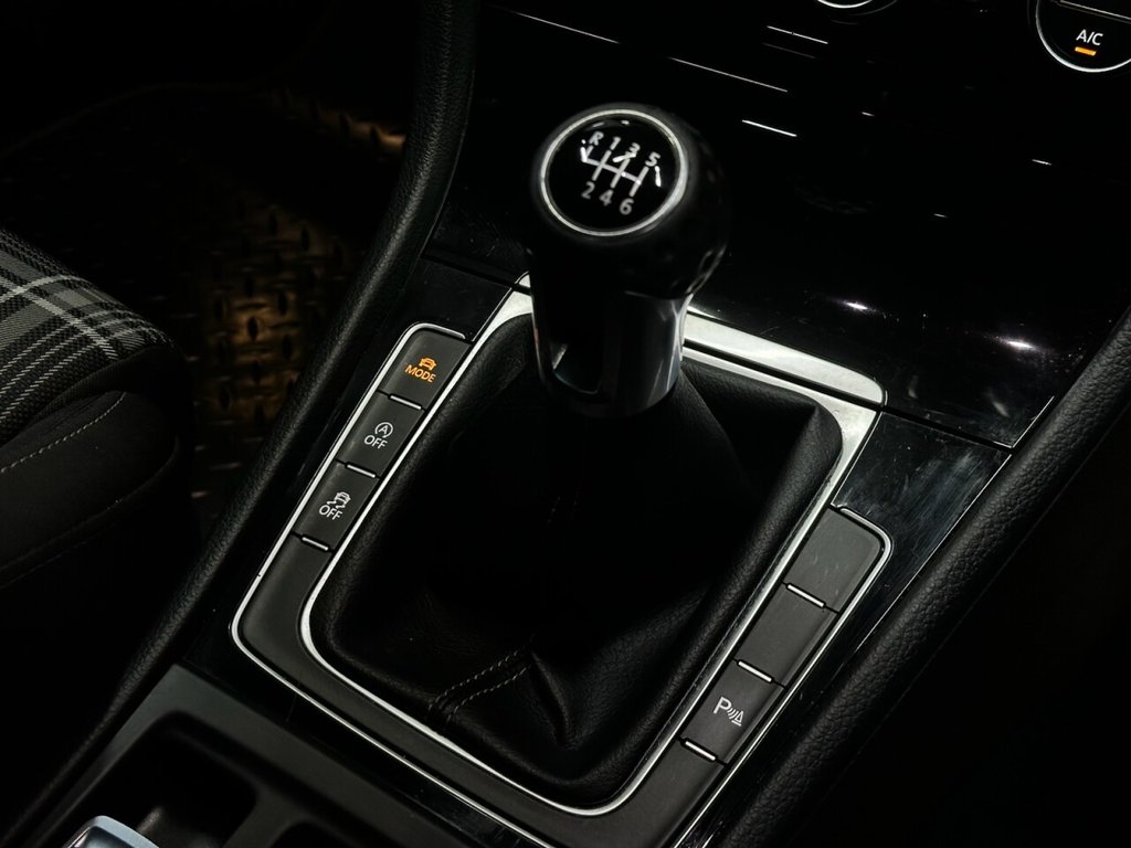 Used Volkswagen Golf 2017 for sale - 77608495: Photo 31