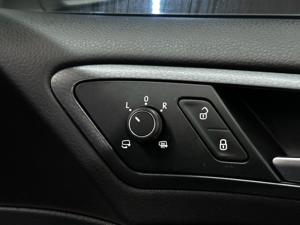 Used Volkswagen Golf 2017 for sale - 77608495: Photo 35