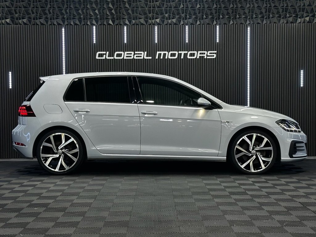 Used Volkswagen Golf 2017 for sale - 77608495: Photo 6