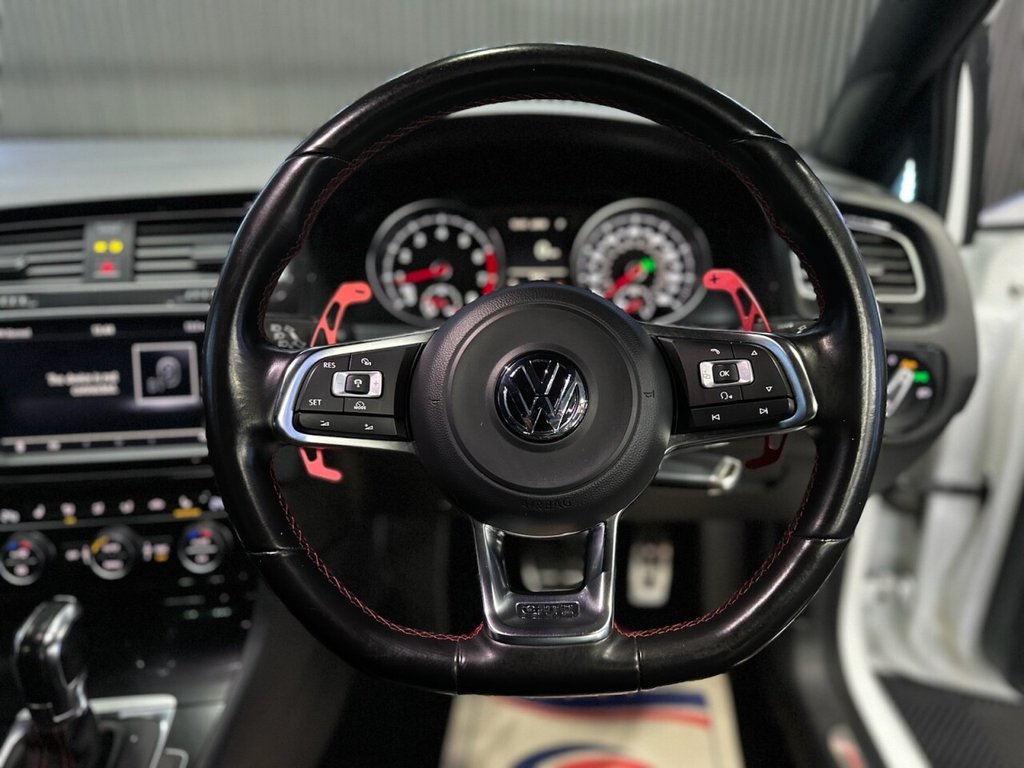 Used Volkswagen Golf 2016 for sale - 77642164: Photo 25