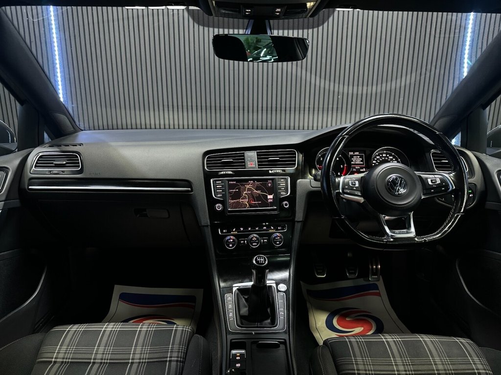 Used Volkswagen Golf 2017 for sale - 77139369: Photo 20