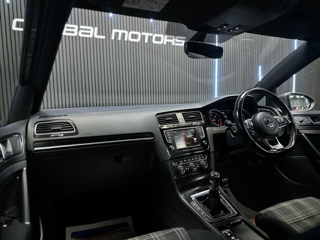 Used Volkswagen Golf 2017 for sale - 77139369: Photo 22