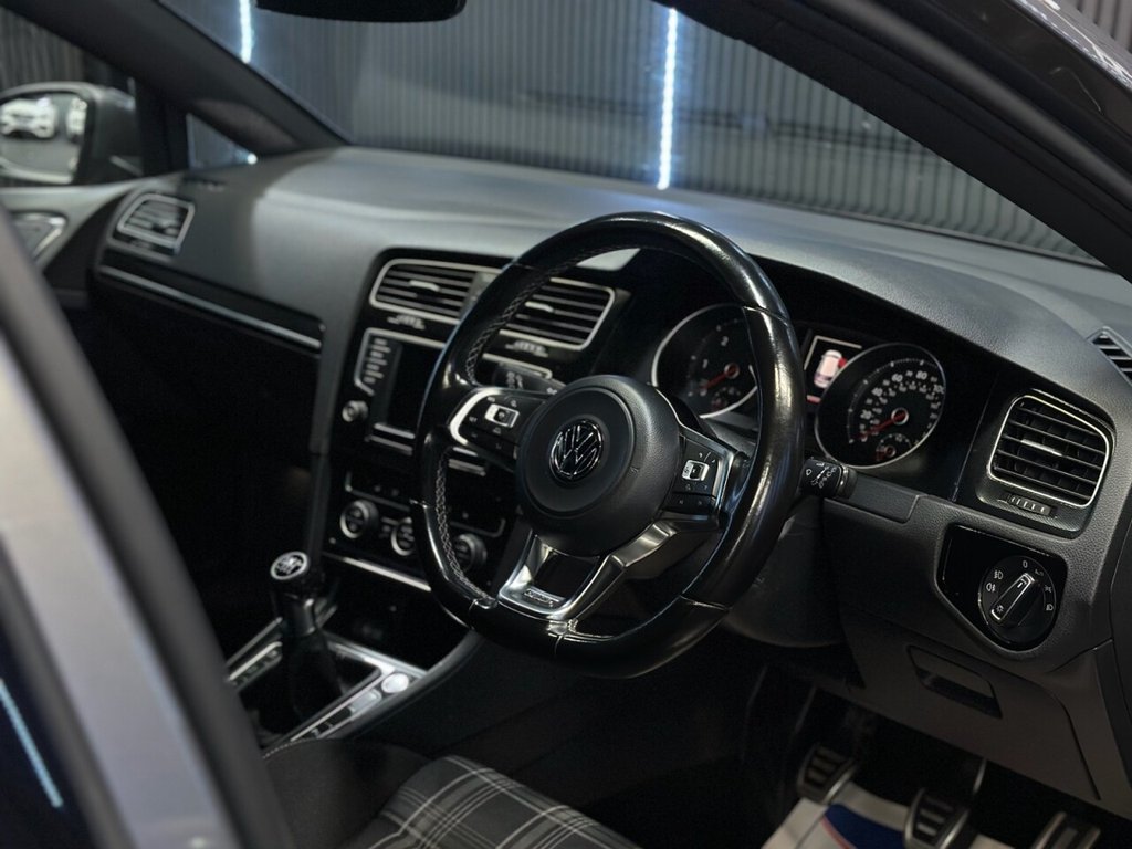 Used Volkswagen Golf 2017 for sale - 77139369: Photo 23