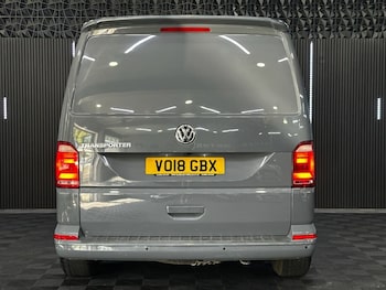 Used Volkswagen Transporter 2018 for sale - 79449745: Photo