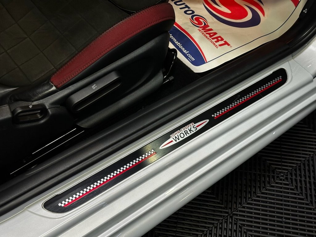 Used MINI Hatch 2018 for sale - 77171823: Photo 18