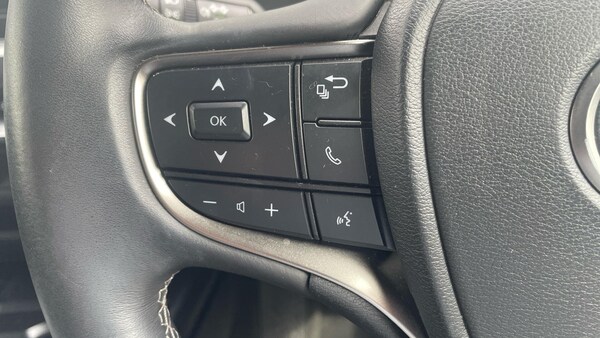 Used Lexus UX 2022 for sale - 76085465: Photo 30