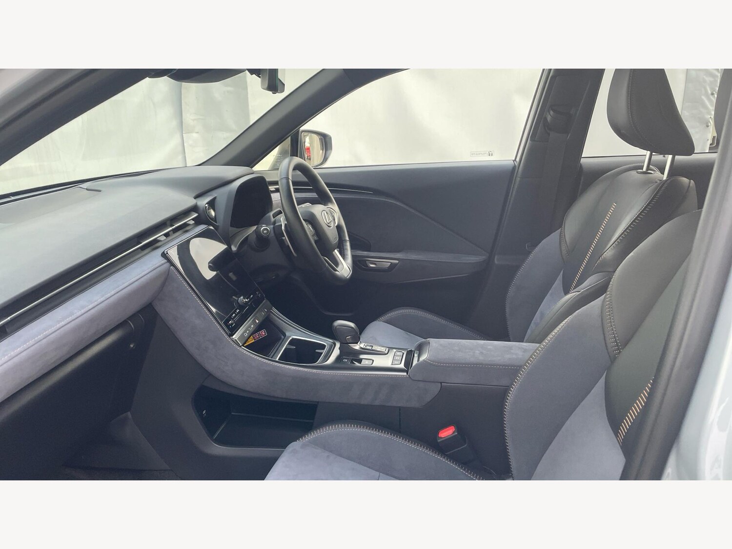 Used Lexus LBX 2024 for sale - 77575079: Photo 8