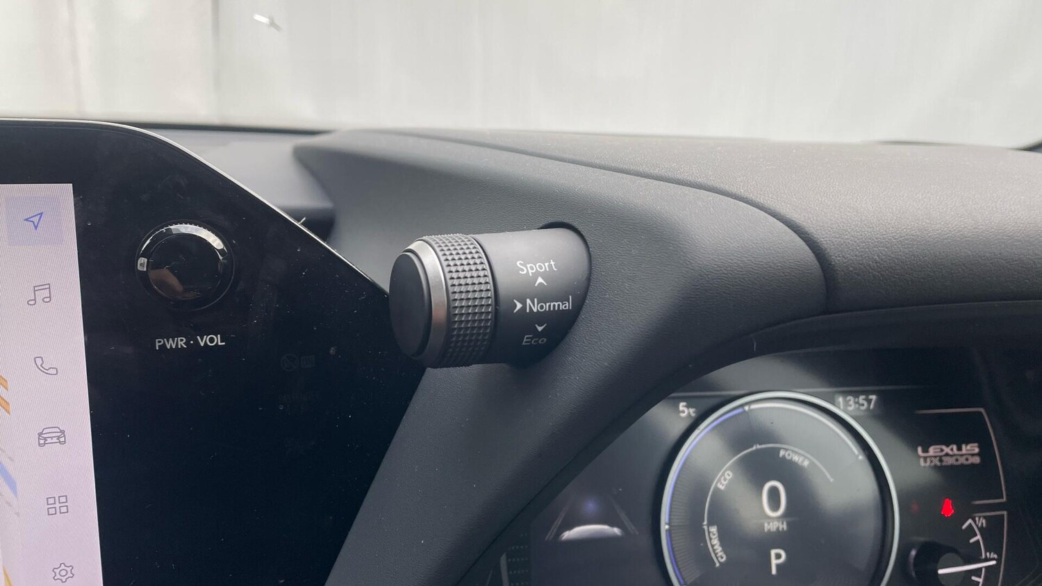 Used Lexus UX 2024 for sale - 77925999: Photo 36