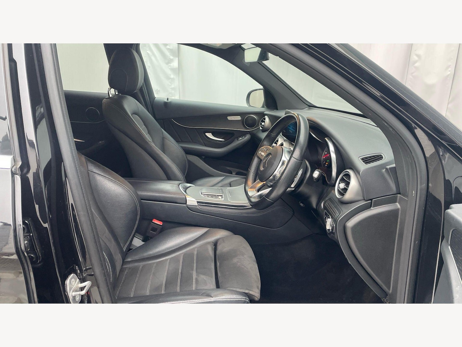 Used Mercedes-Benz GLC 2020 for sale - 77838627: Photo 15