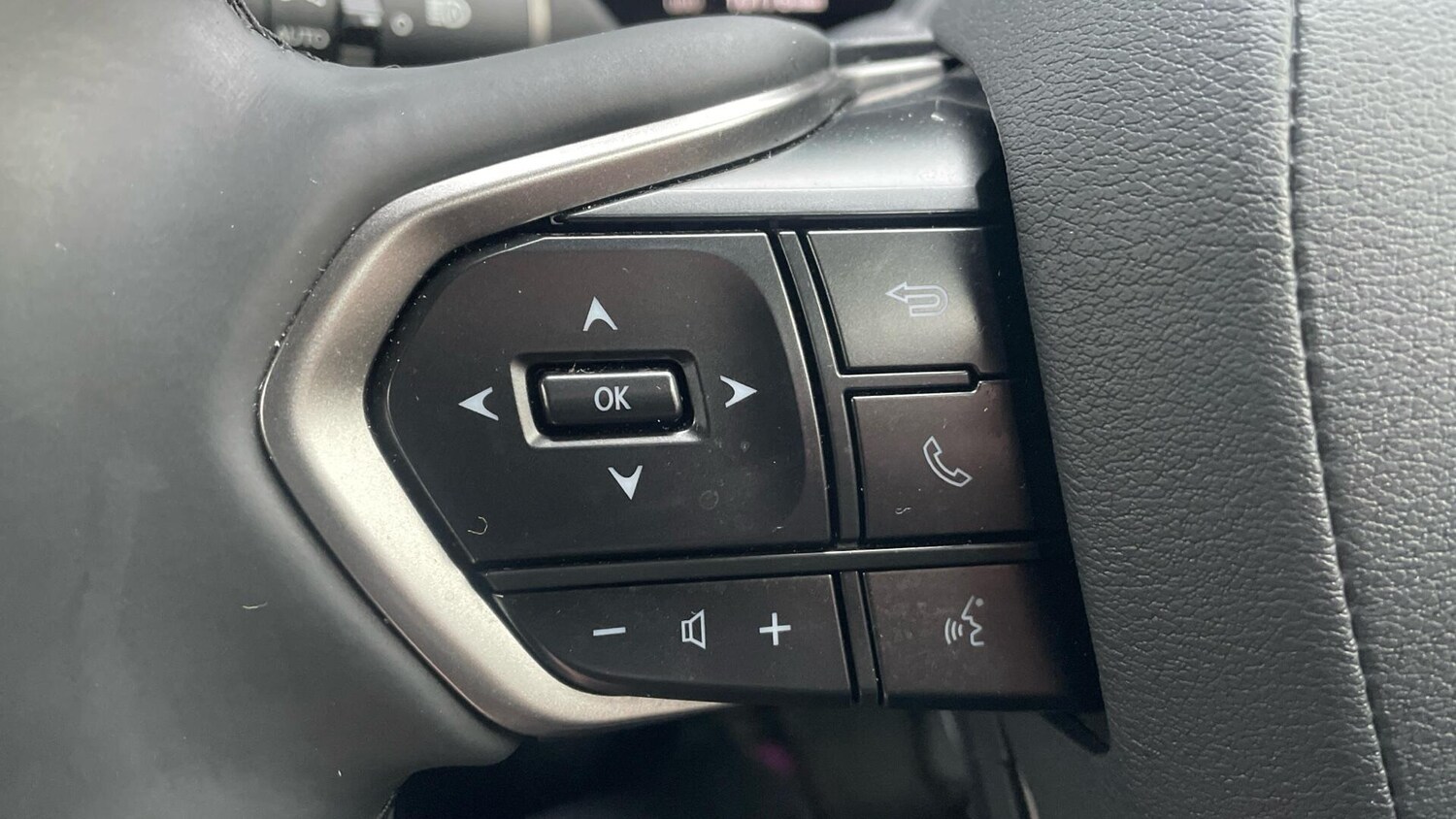 Used Lexus LBX 2025 for sale - 77439675: Photo 39