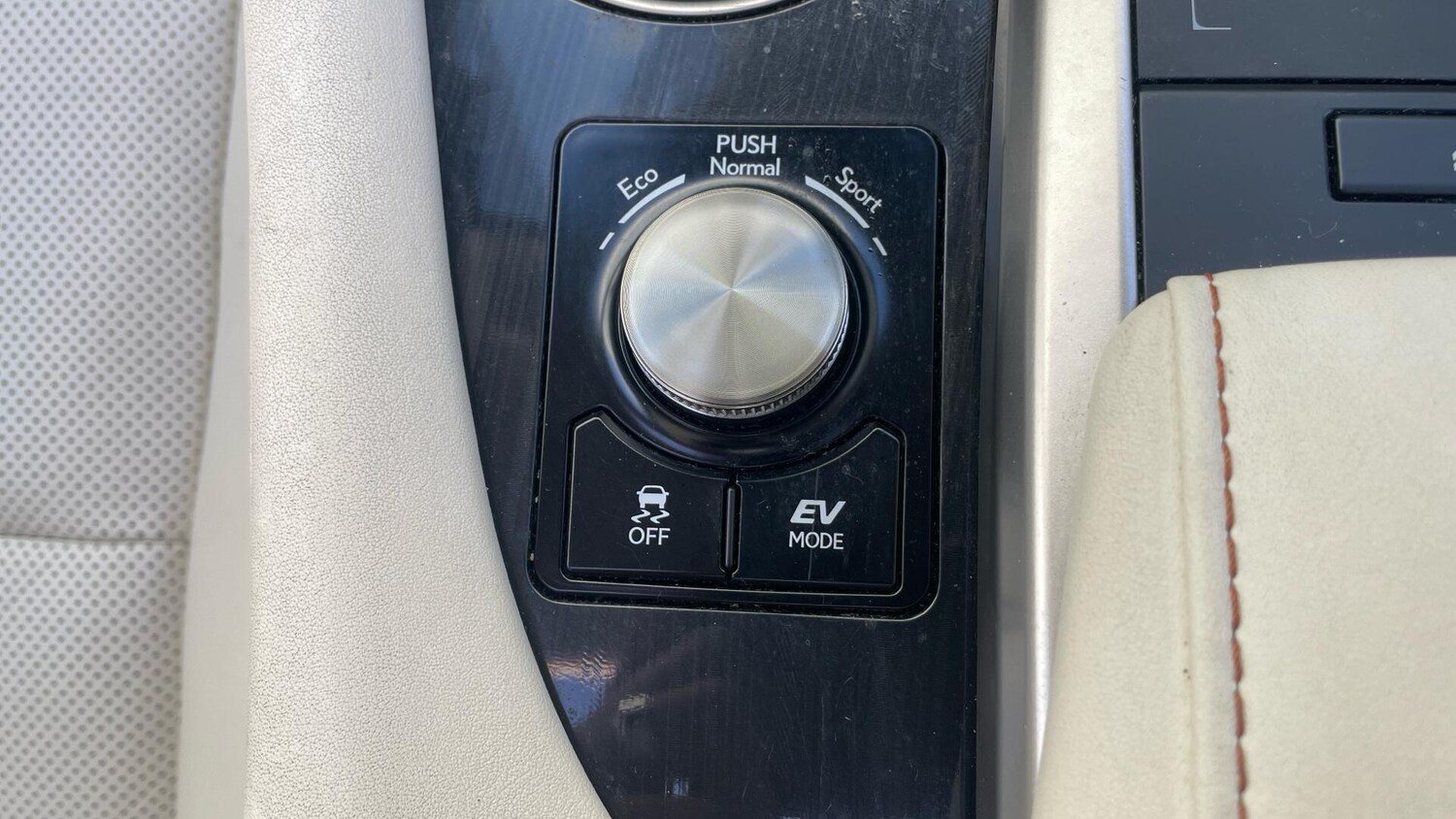 Used Lexus RX 2022 for sale - 77768054: Photo 46