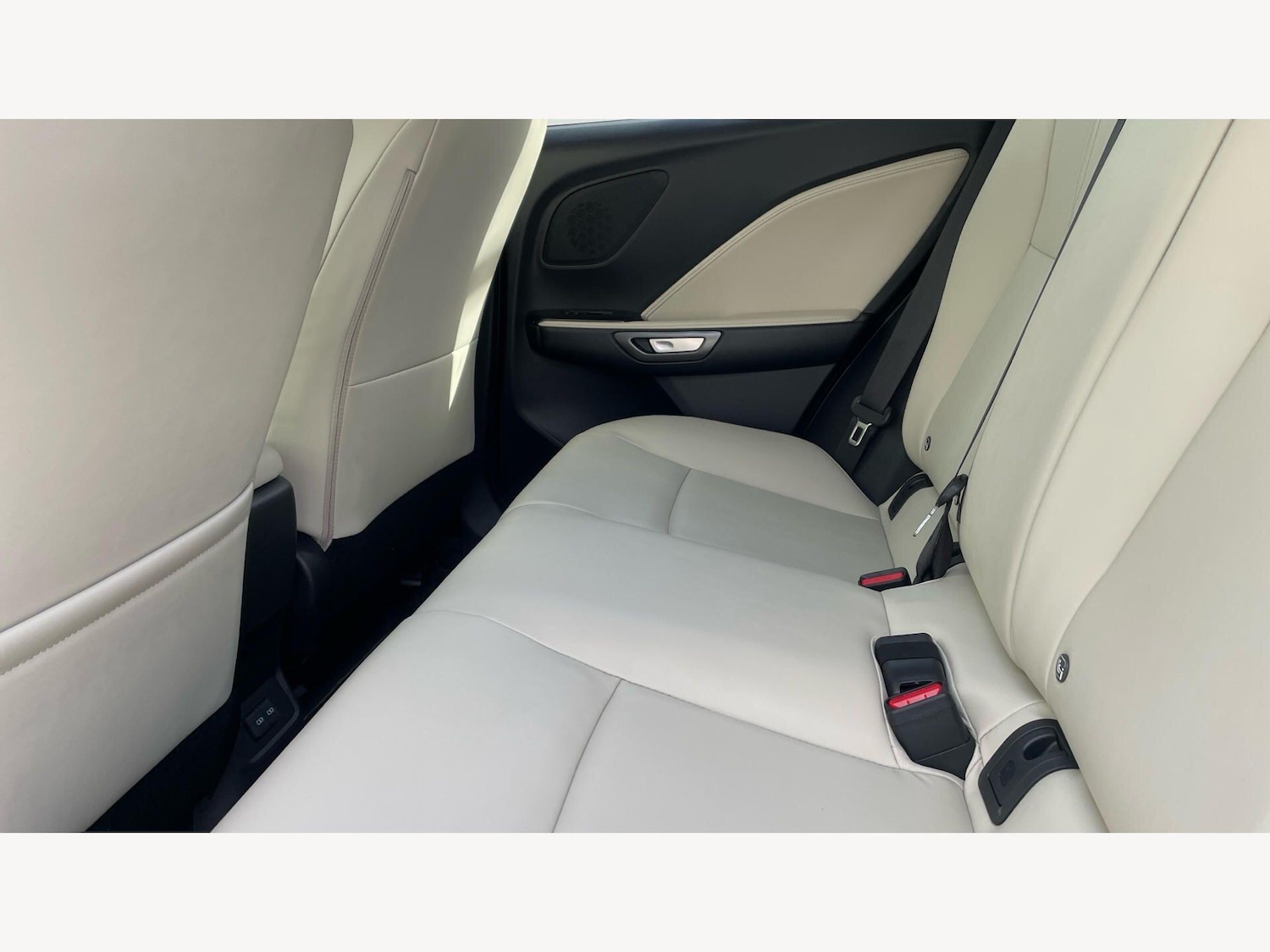 Used Lexus LBX 2024 for sale - 78219989: Photo 16