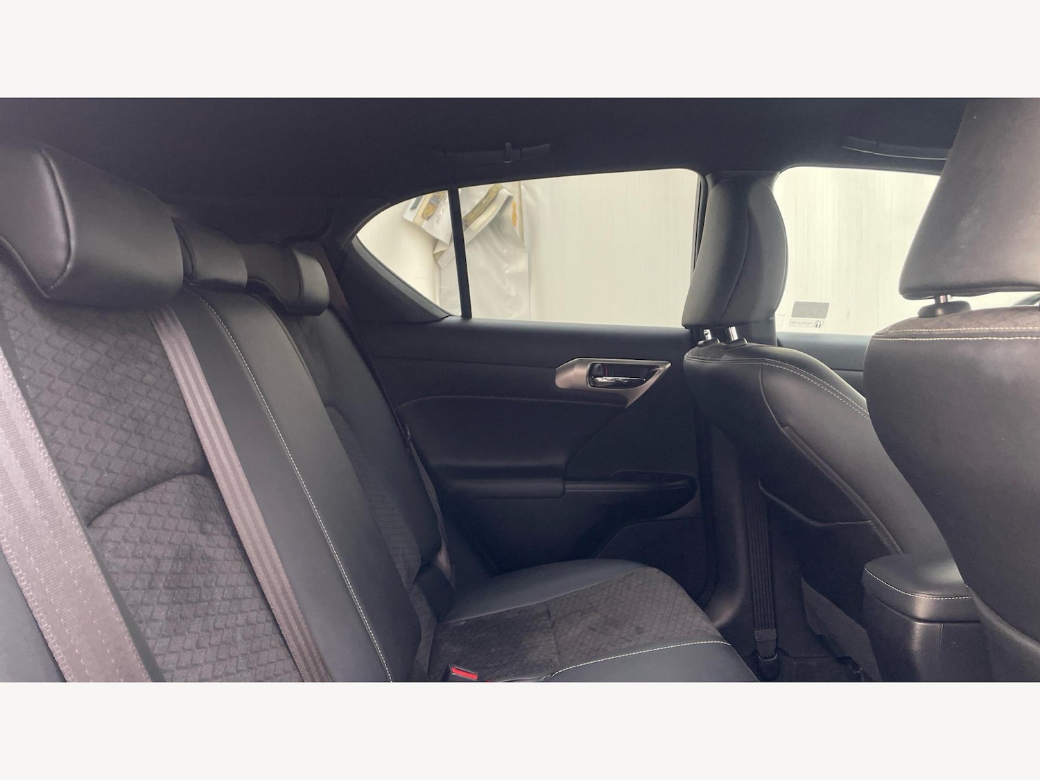 Used Lexus CT 2017 for sale - 76702031: Photo 11