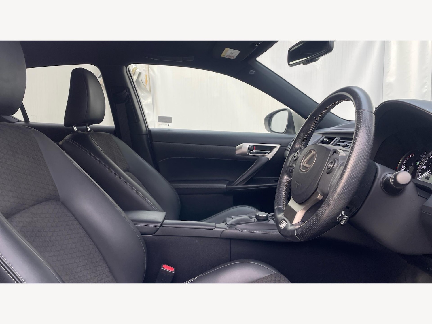 Used Lexus CT 2017 for sale - 76702031: Photo 15