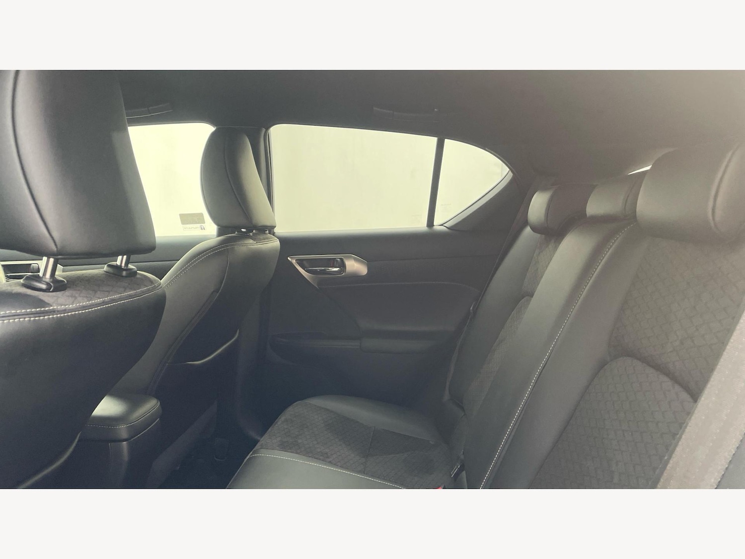 Used Lexus CT 2017 for sale - 76702031: Photo 16