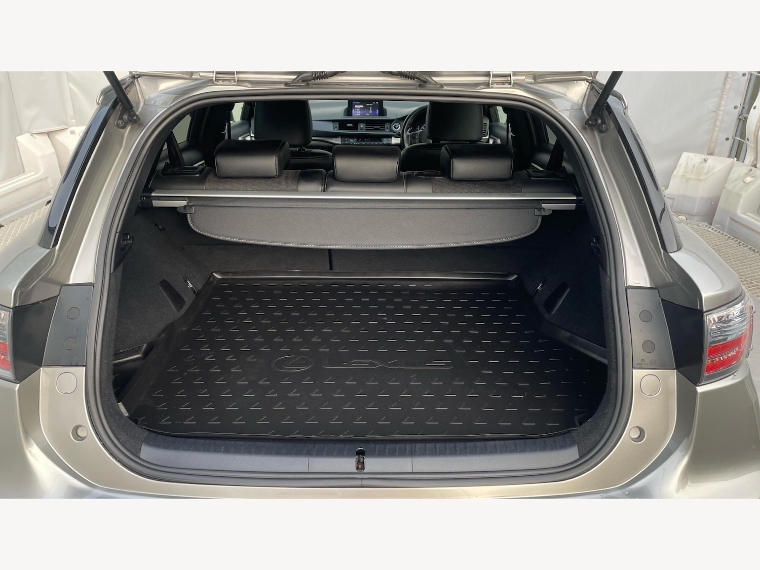 Used Lexus CT 2017 for sale - 76702031: Photo 17