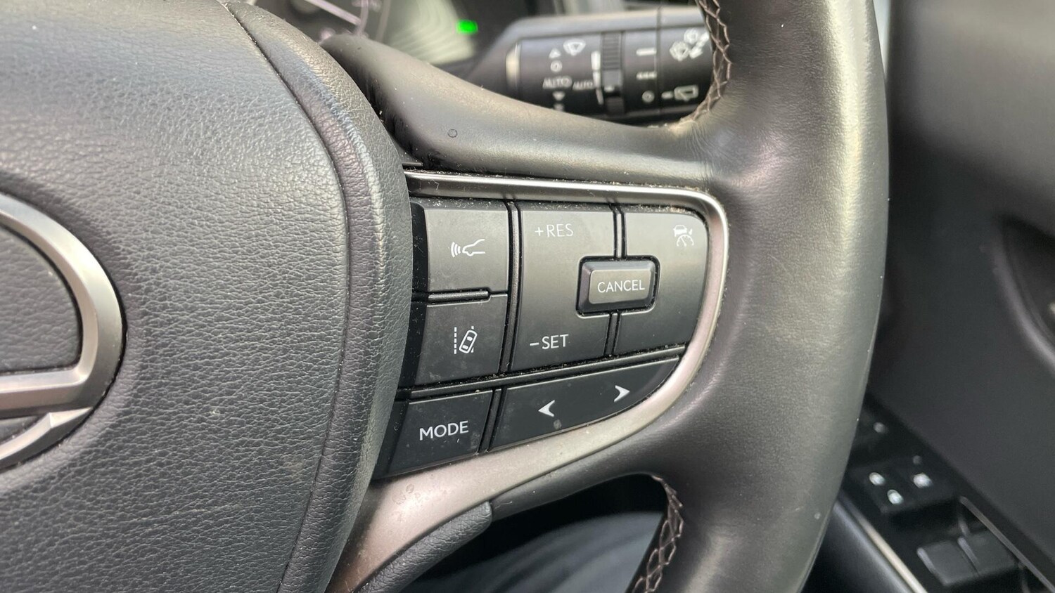 Used Lexus UX 2022 for sale - 77969995: Photo 40