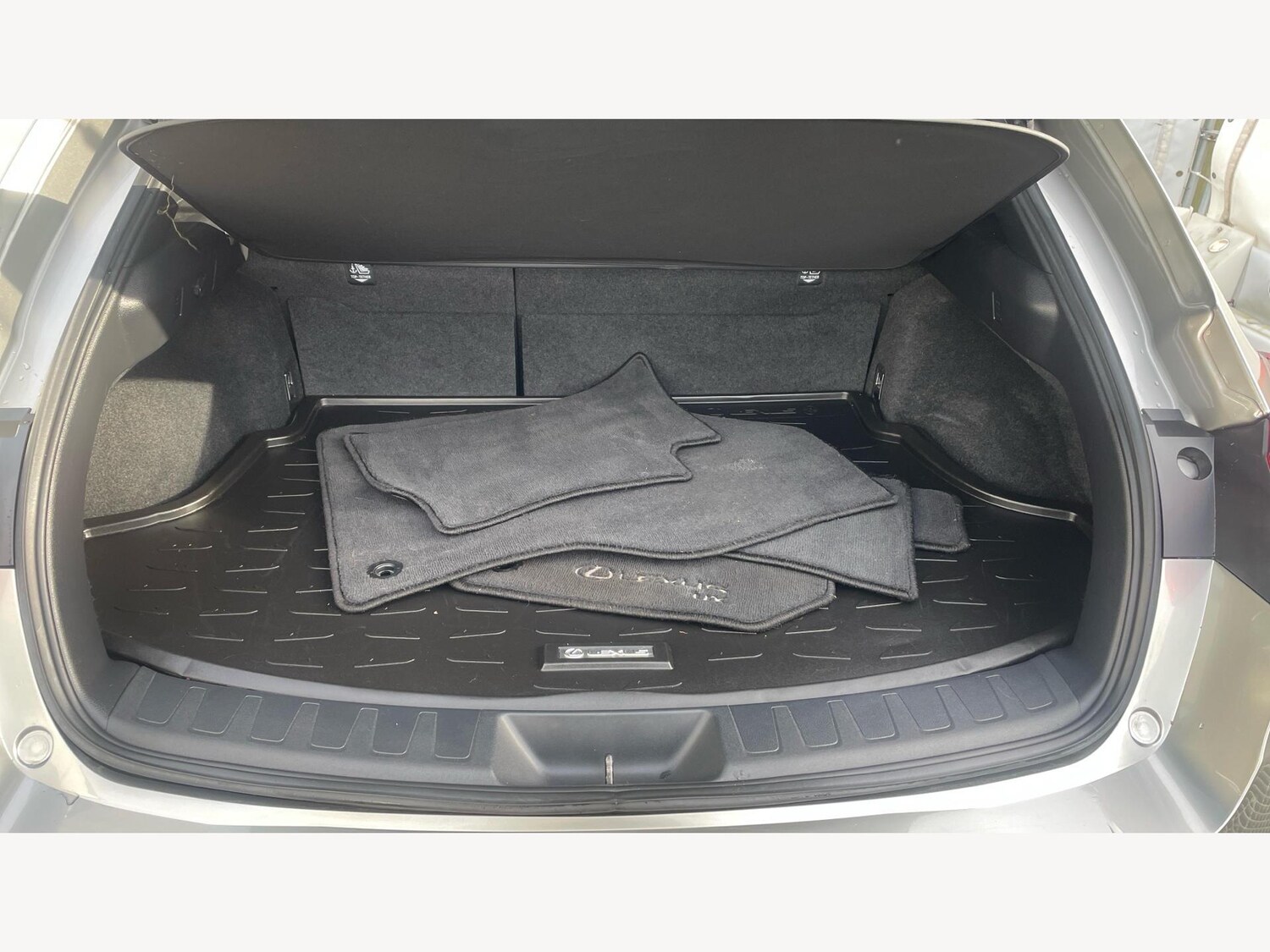 Used Lexus UX for sale - 77215115: Photo 17